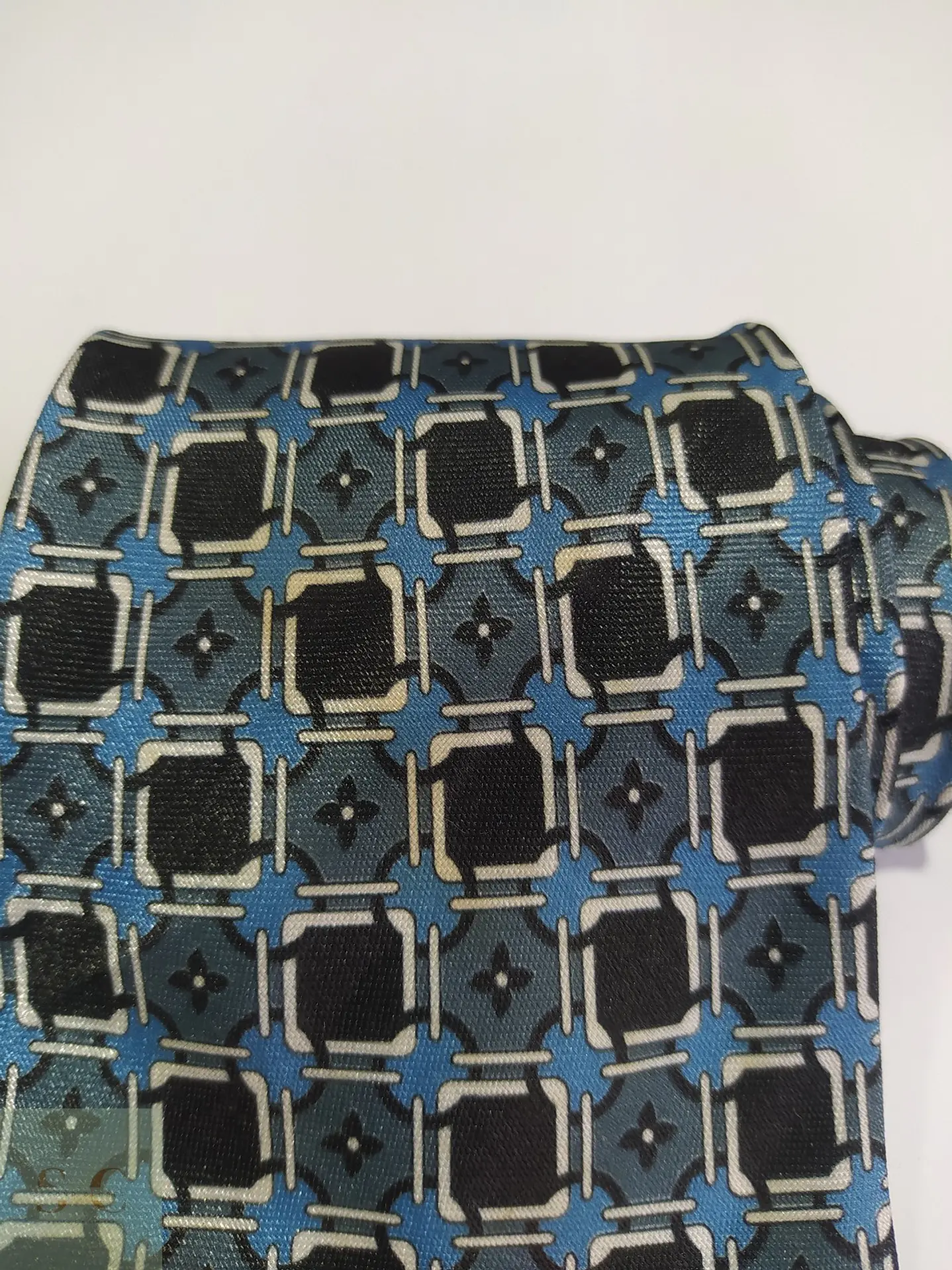 Corbata Vintage con Micropatrón Geométrico Azul y Negro 2