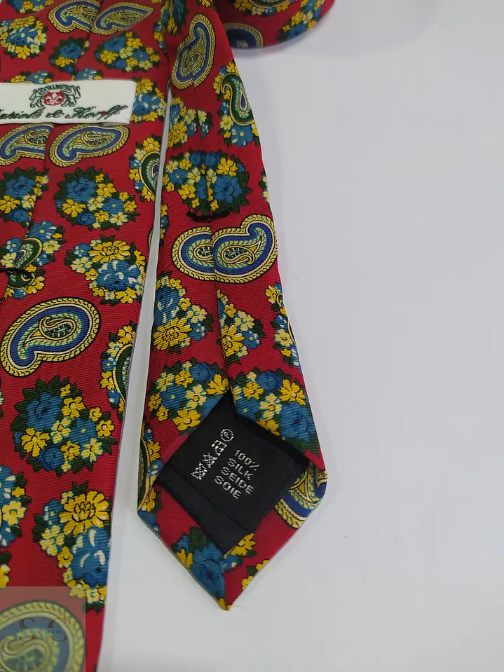 Corbata de Seda Roja con Estampado Paisley y Floral Daniels & Korff 3