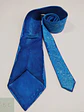 Corbata de Pura Seda Azul con Patrón Artístico Batik Meier Seide - Miniatura 4
