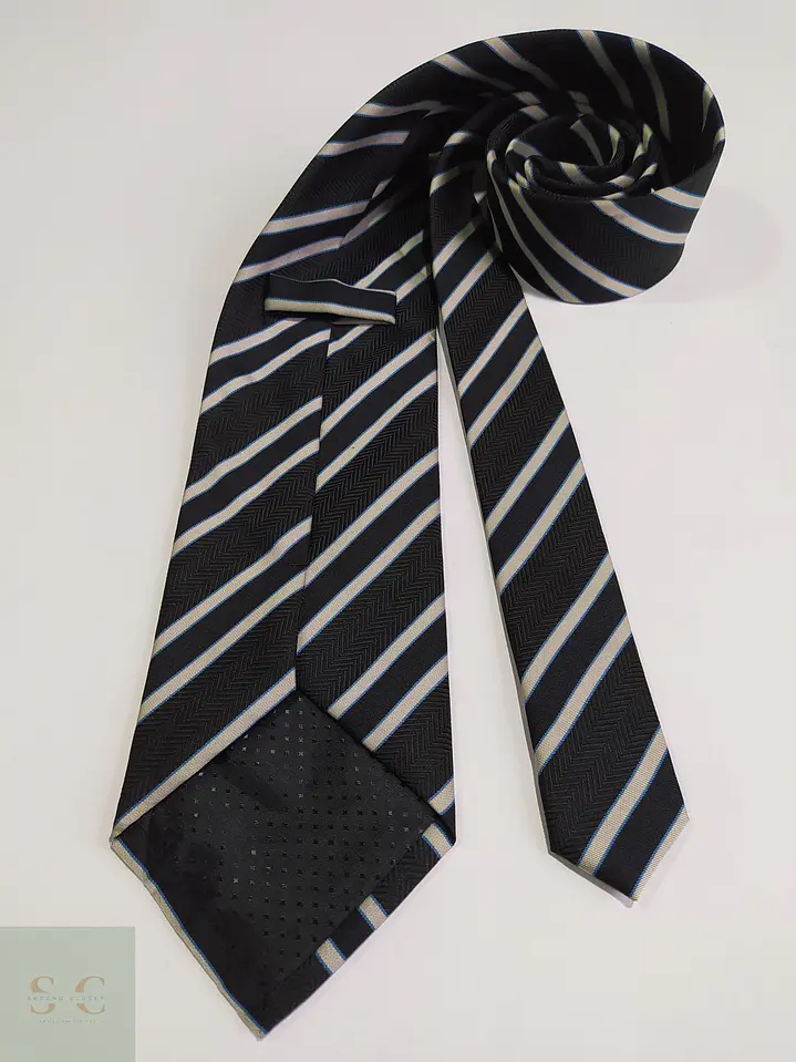 Corbata a Rayas Regimental con Textura Espina de Pescado 4