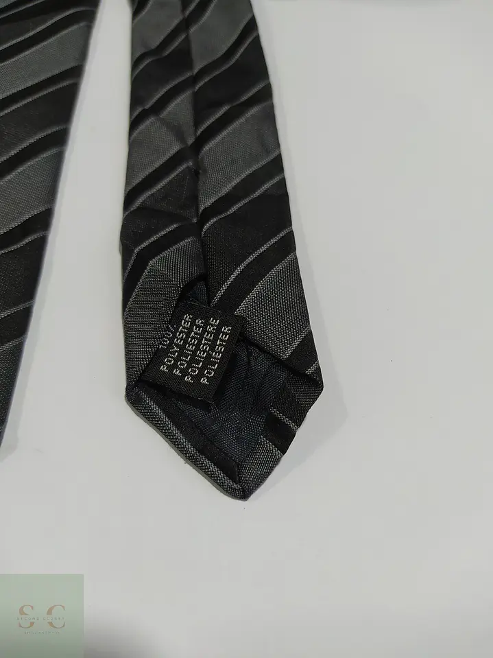 Corbata a Rayas Regimental Monocromática Gris y Negra 2