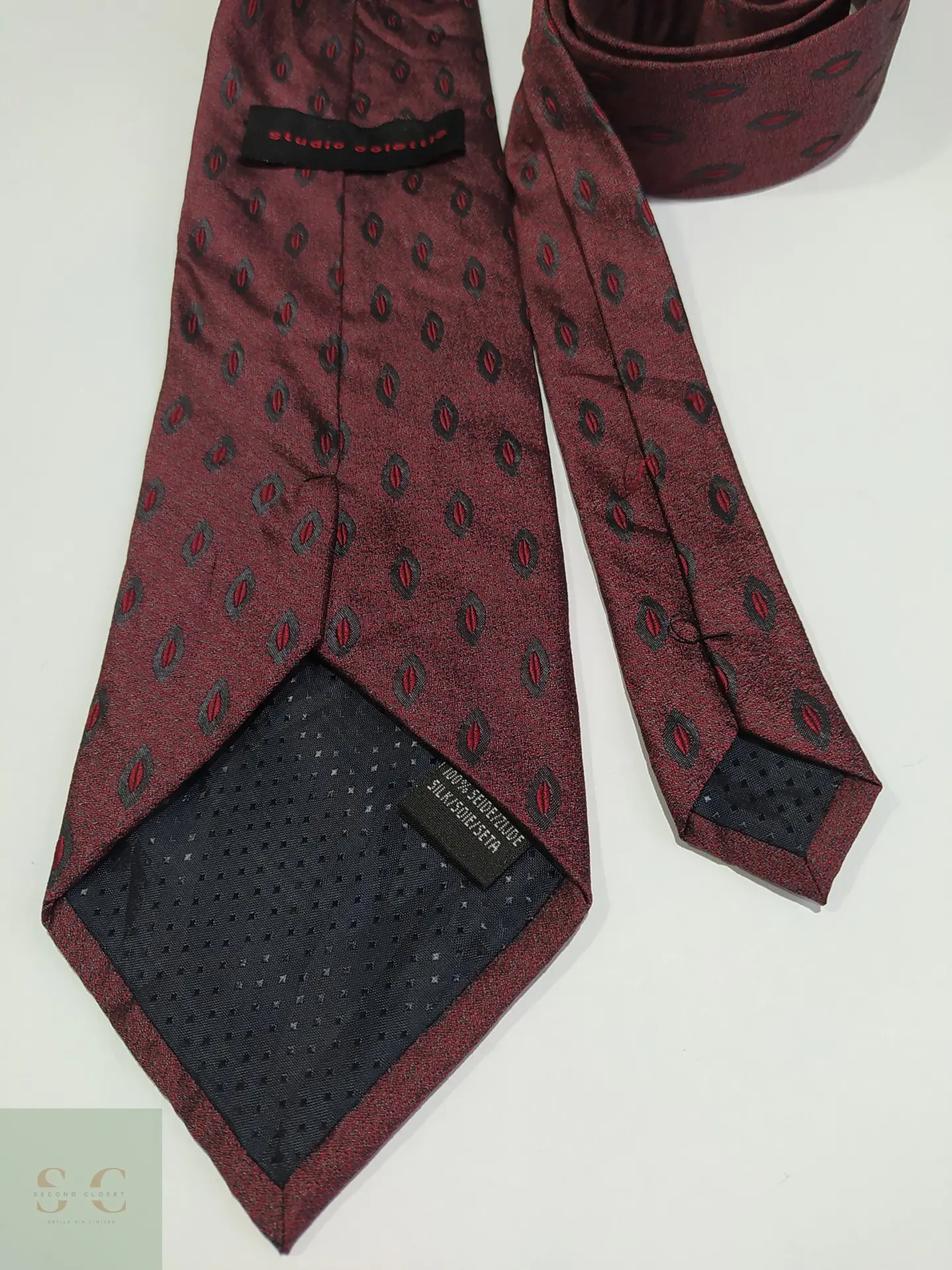 Corbata de Seda Borgoña con Micropatrón Geométrico Studio Coletti 3