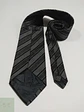 Corbata a Rayas Regimental Monocromática Gris y Negra - Miniatura 3