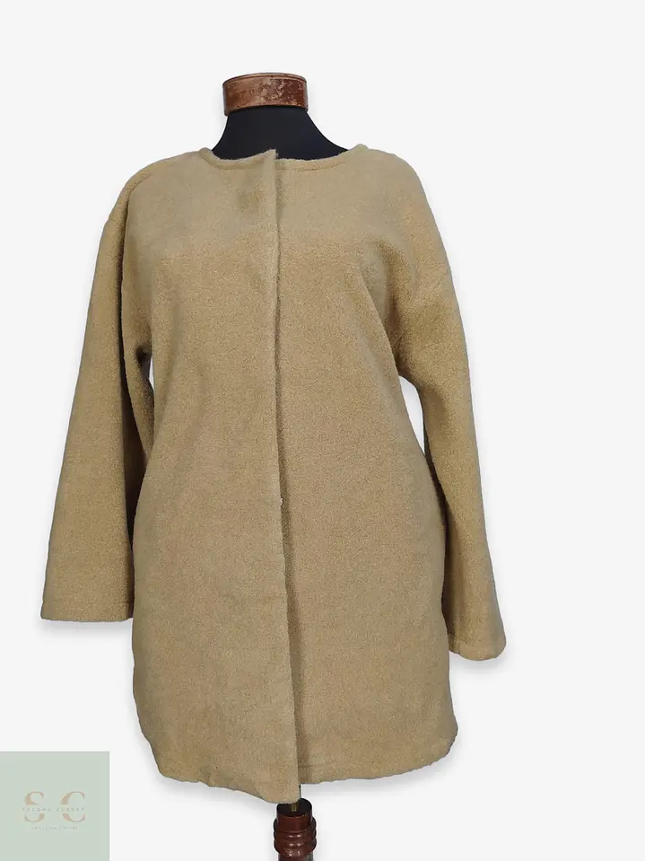Tapado Camel Minimalista Texturizado Talla SM 1