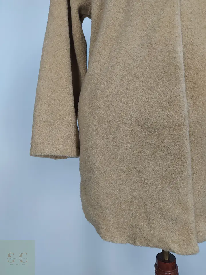 Tapado Camel Minimalista Texturizado Talla SM 3