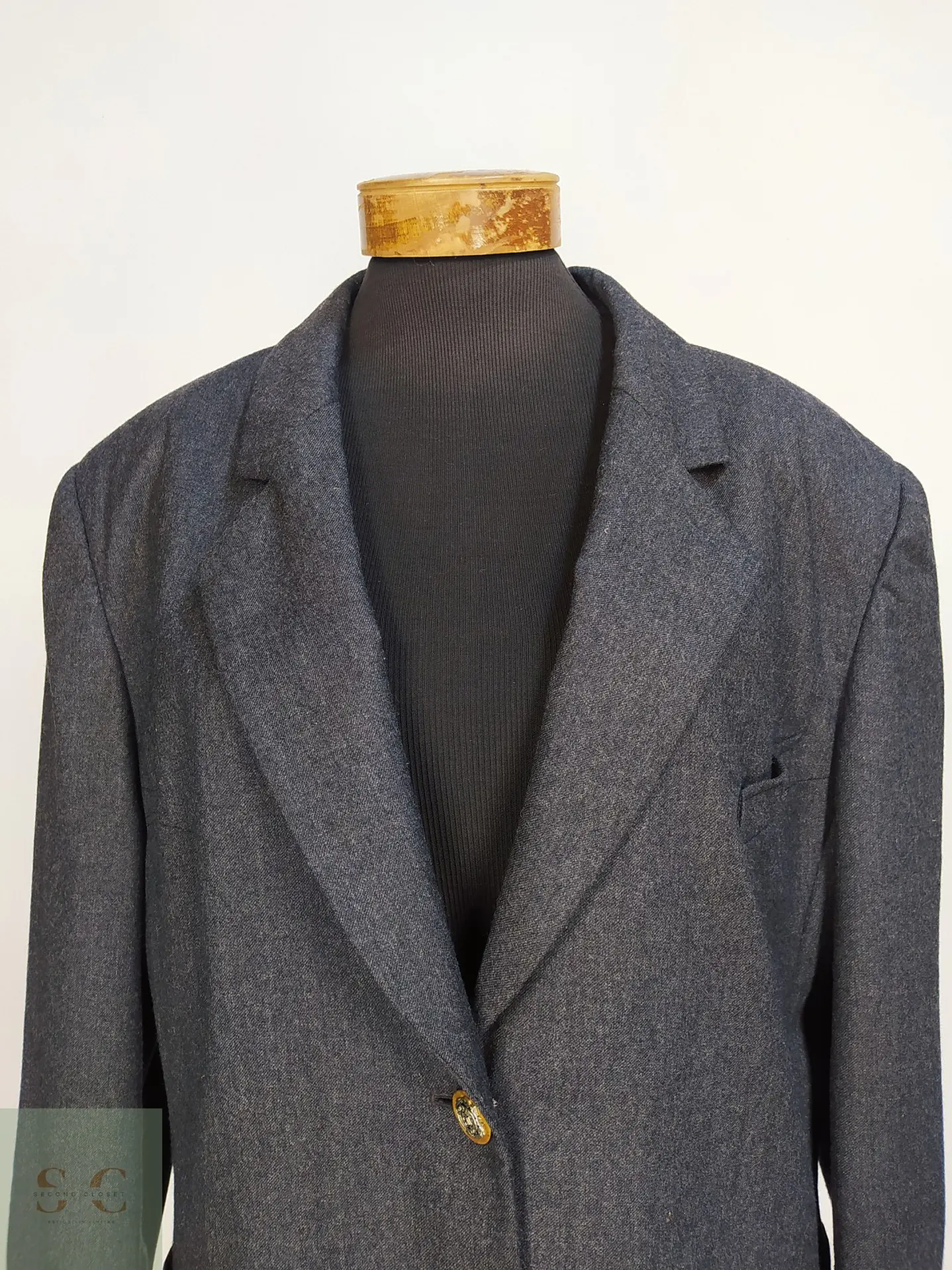 Blazer Vintage en Lana Virgen Gris Plomo con Botones Heráldicos Dorados Talla XXXL 5