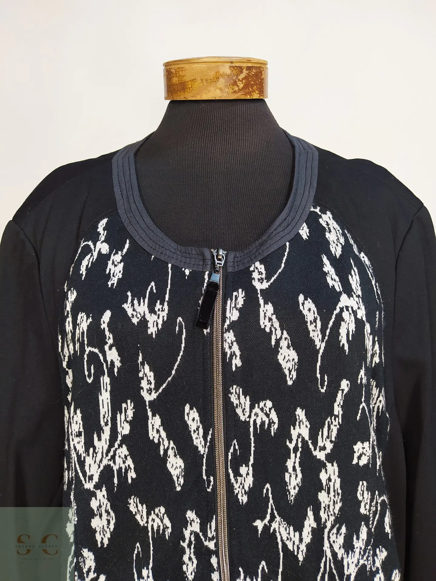 Chaqueta Gelco Jacquard Monocromática con Cierre Metálico Talla XXL 5