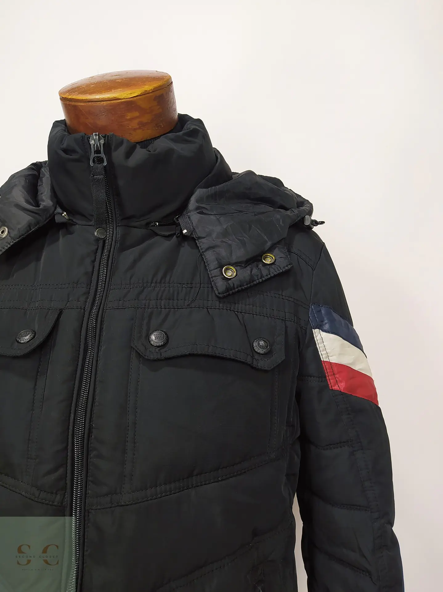 Chaqueta Acolchada Negra con Franjas Tricolor Talla S 4