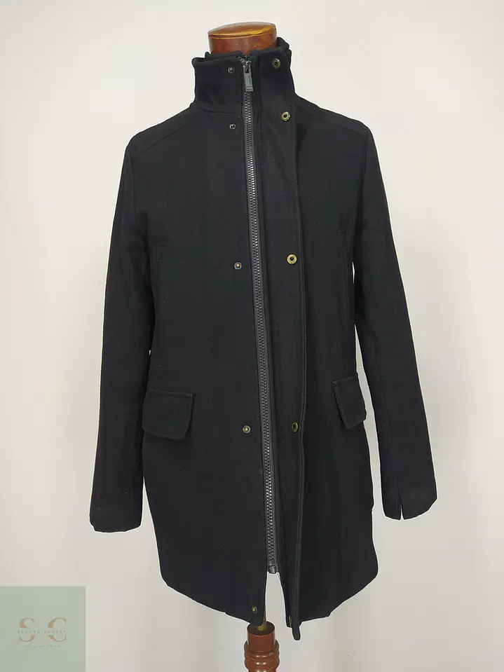 Abrigo negro Calvin Klein Detalle, descosido en la manga izquierda Talla S 5