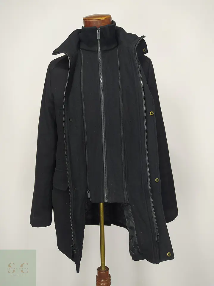 Abrigo negro Calvin Klein Detalle, descosido en la manga izquierda Talla S 6