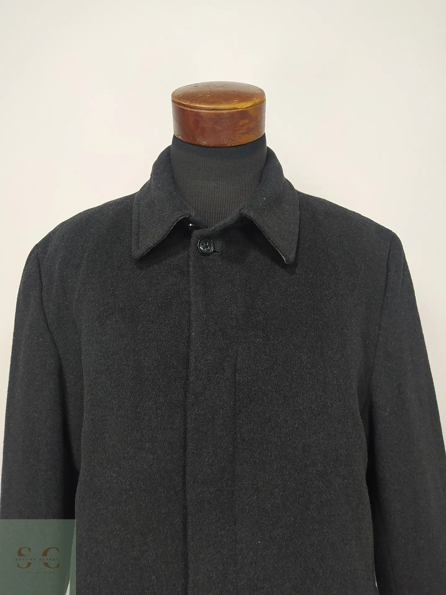 Abrigo de Paño Gris Marengo con Botonadura Oculta Banana Republic Talla L 3