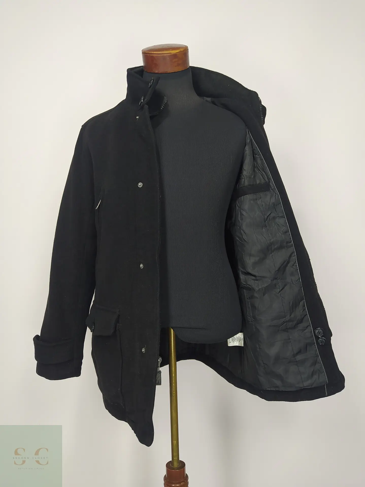 Chaquetón Urbano de Paño Negro con Cuello Chimenea Covington Talla S 6