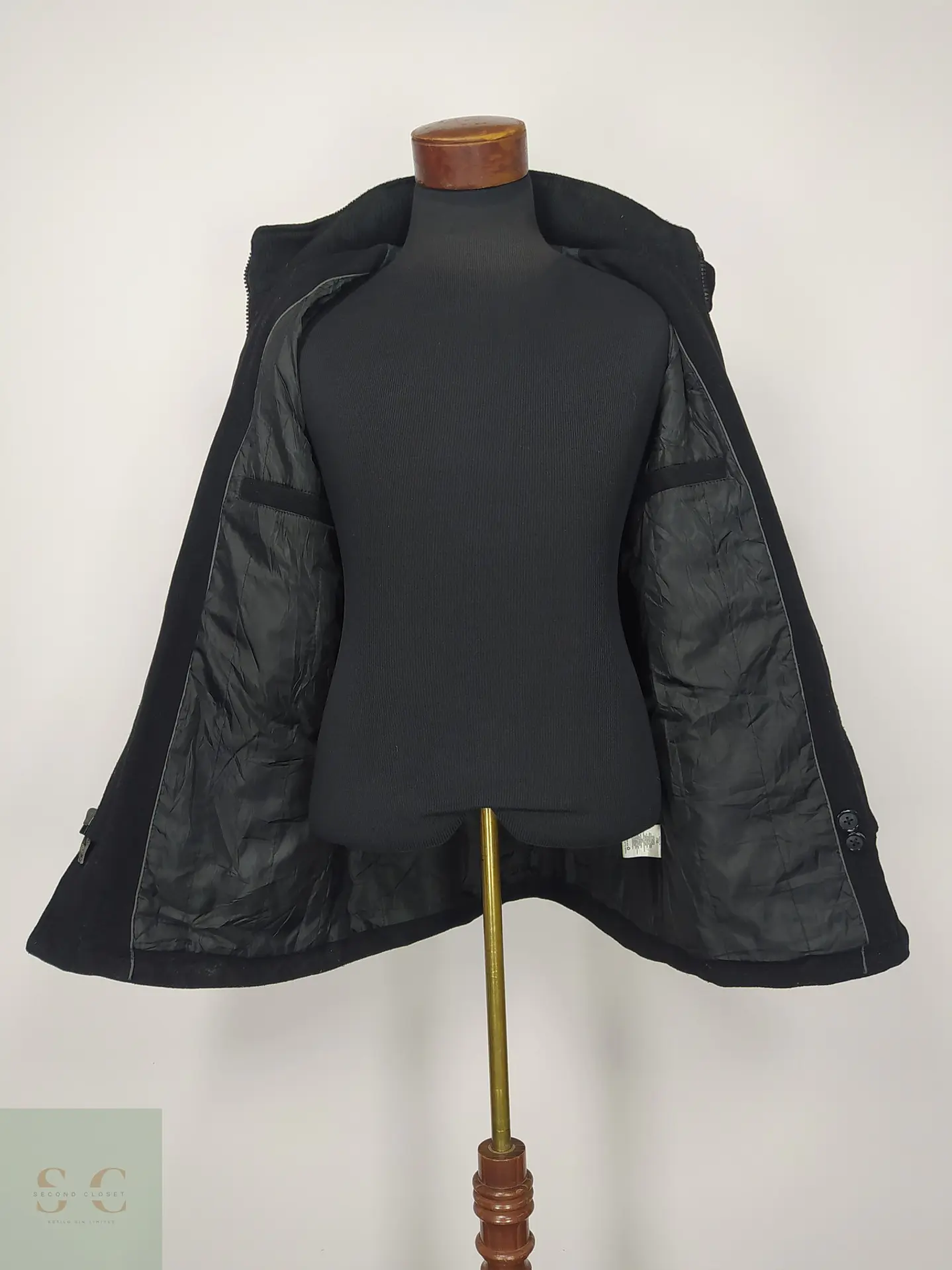 Chaquetón Urbano de Paño Negro con Cuello Chimenea Covington Talla S 7