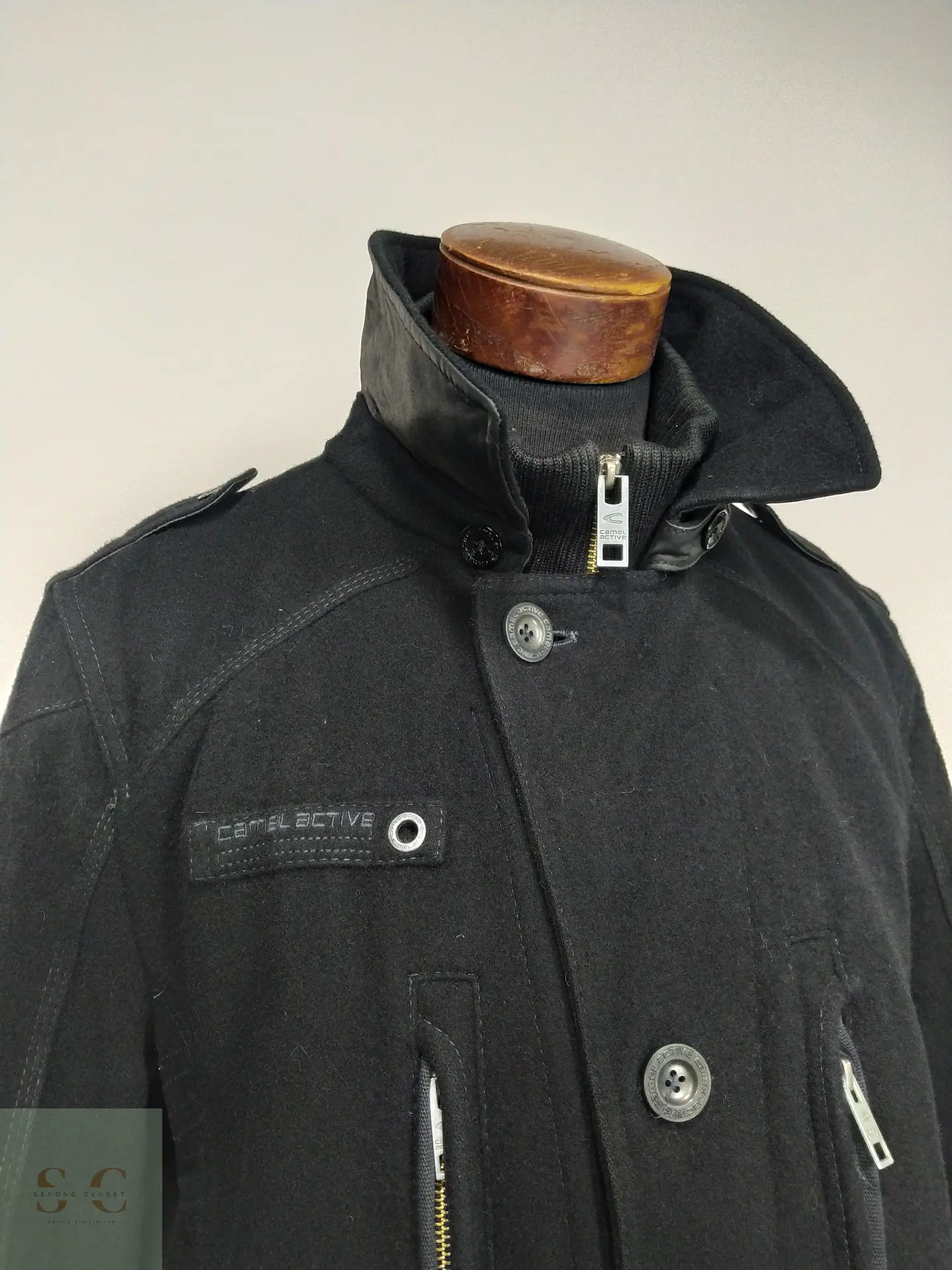 Chaquetón Utilitario de Paño Negro Camel Active Talla SM 4
