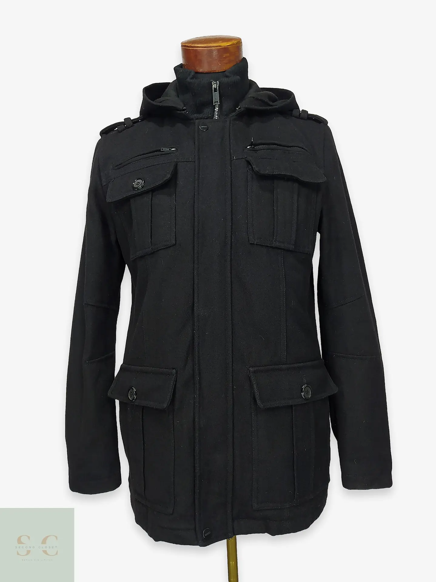Chaquetón Estilo Utilitario con Capucha y Doble Cuello Guess Talla S 1