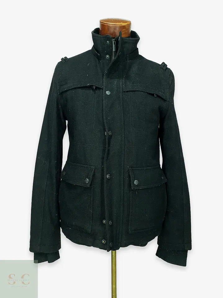 Chaqueta Corta de Paño Militar con Cuello Alto Guess Talla SM 1