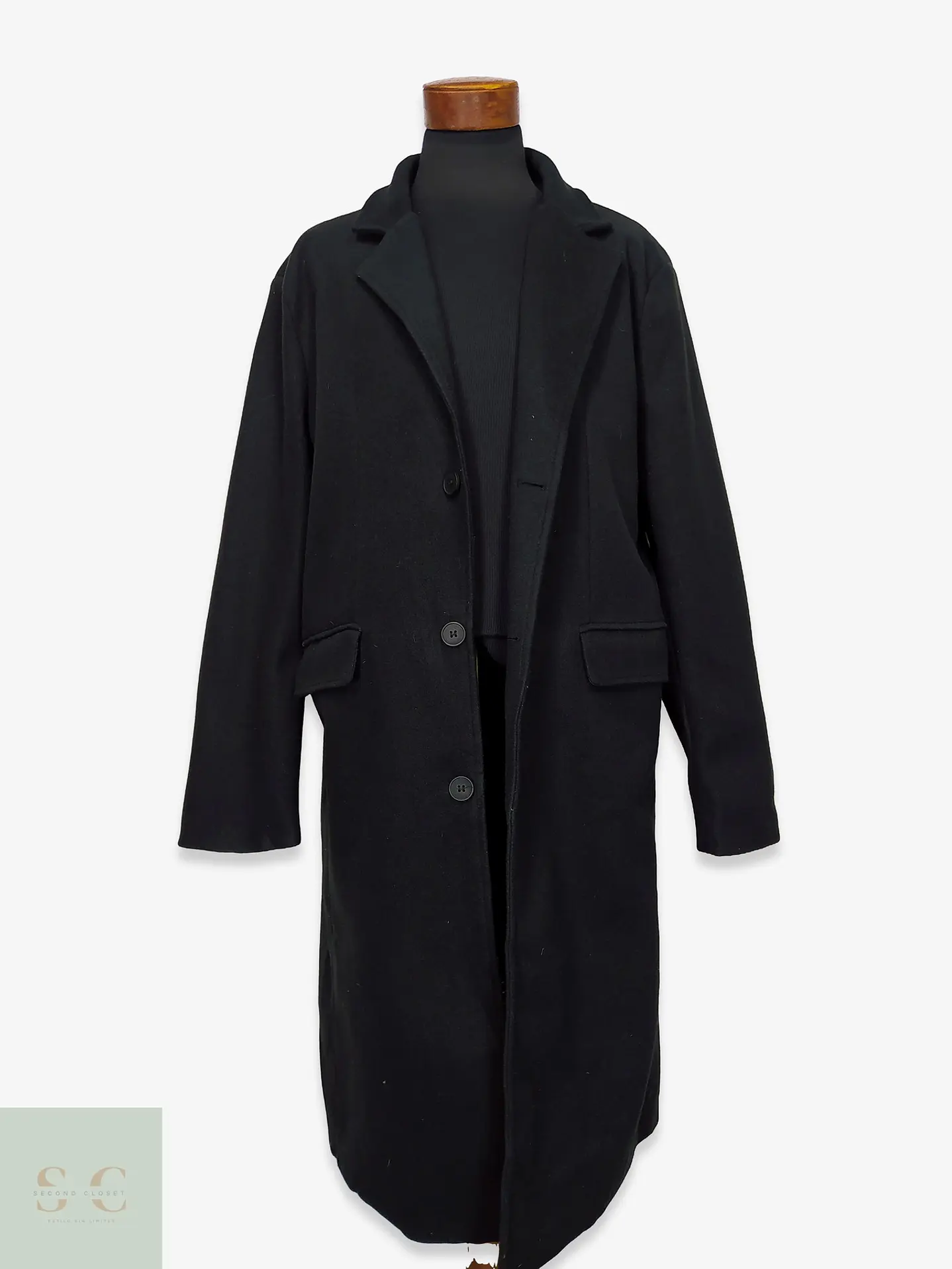 Abrigo Largo Minimalista de Botonadura Simple Talla XXXL 1