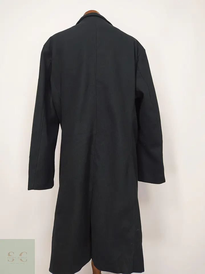 Abrigo Largo Minimalista de Botonadura Simple Talla XXXL 7