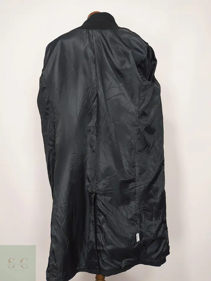 Abrigo Largo Minimalista de Botonadura Simple Talla XXXL 8
