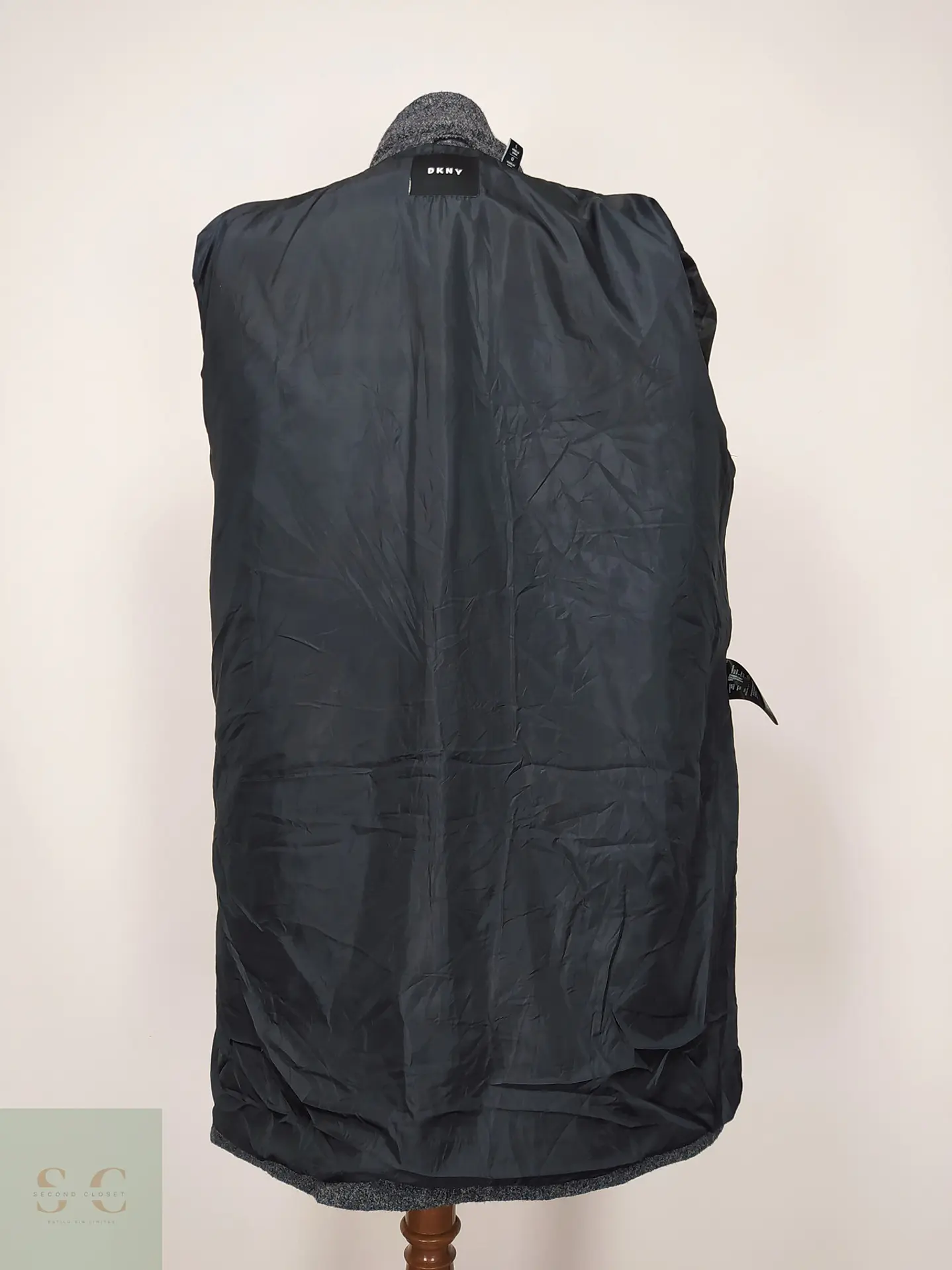 Abrigo Recto en Paño Texturizado Melange DKNY Talla L 8