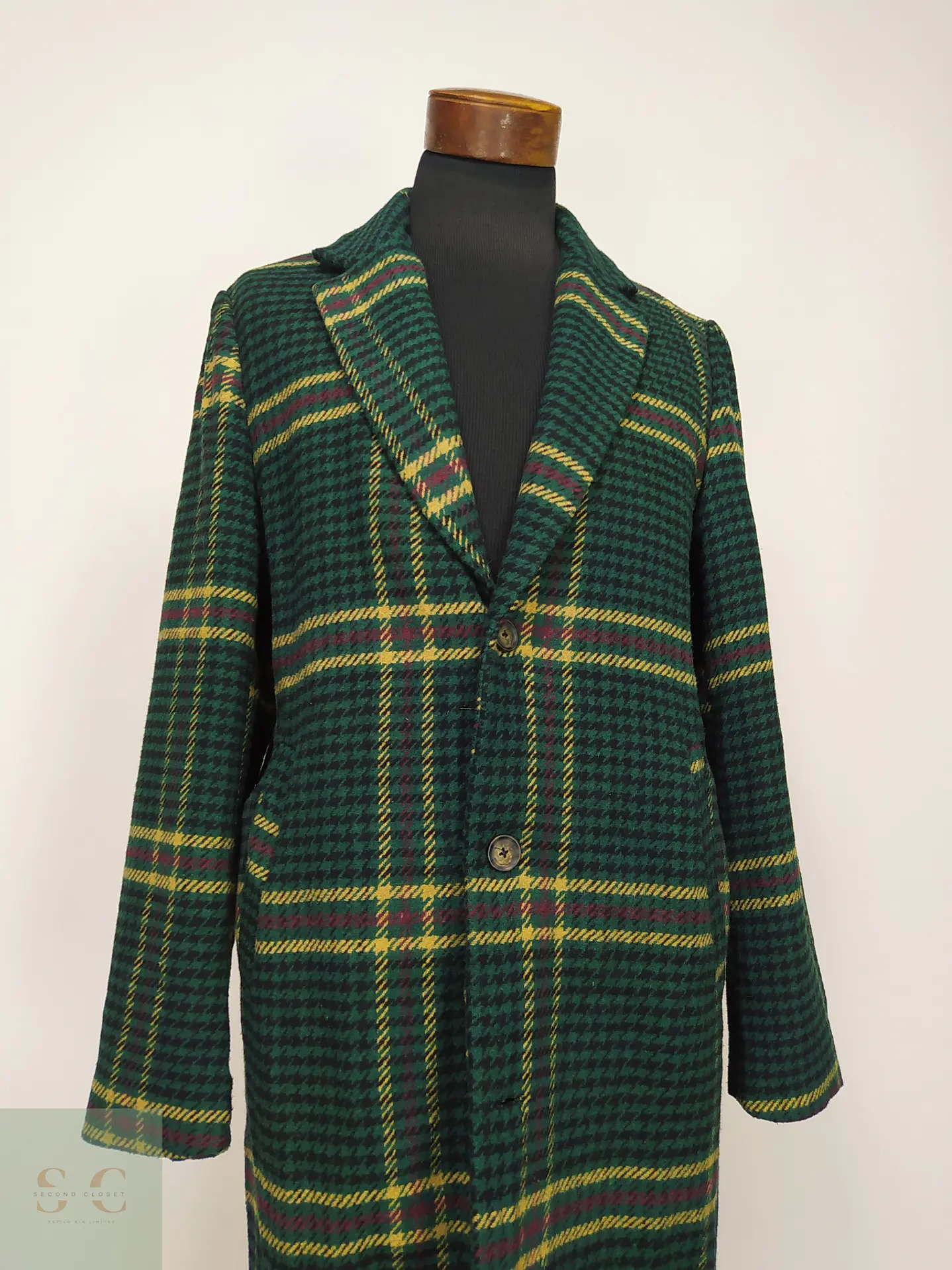Abrigo Largo en Paño Tartán Verde con Solapa Clásica Forever 21 Men Talla ML 2