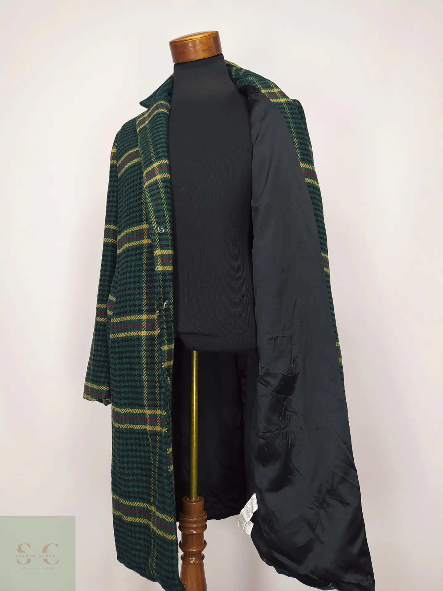 Abrigo Largo en Paño Tartán Verde con Solapa Clásica Forever 21 Men Talla ML 6