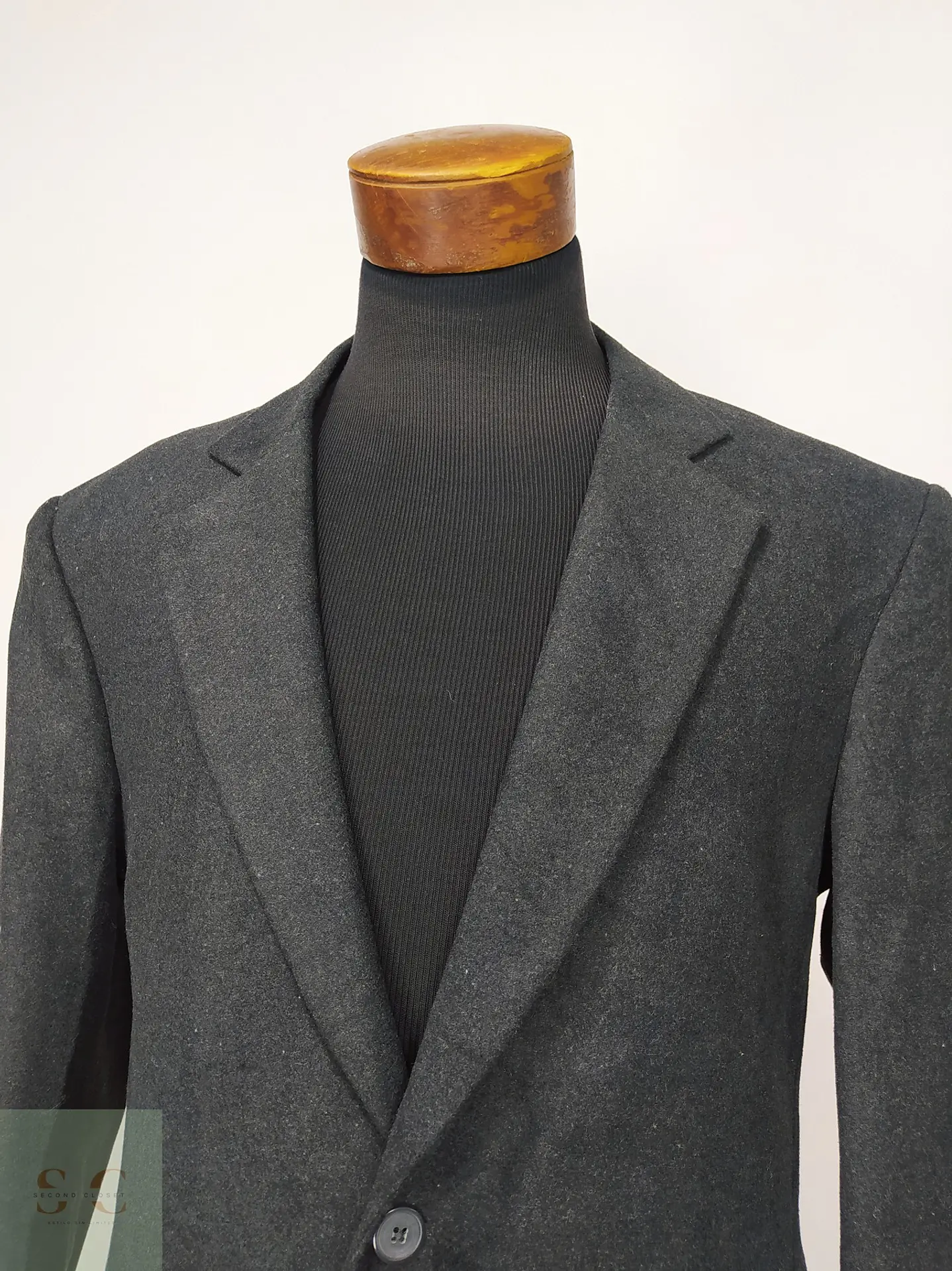 Abrigo Sartorial de Paño en Tono Gris Plomo Mobin Tailor Talla XL 3