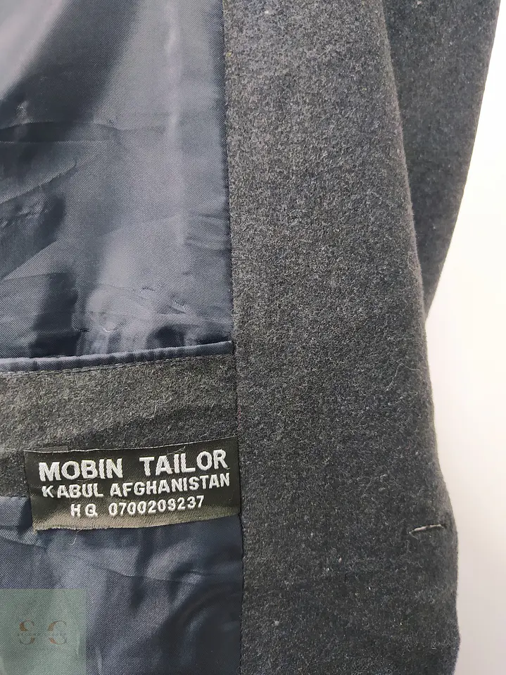 Abrigo Sartorial de Paño en Tono Gris Plomo Mobin Tailor Talla XL 4