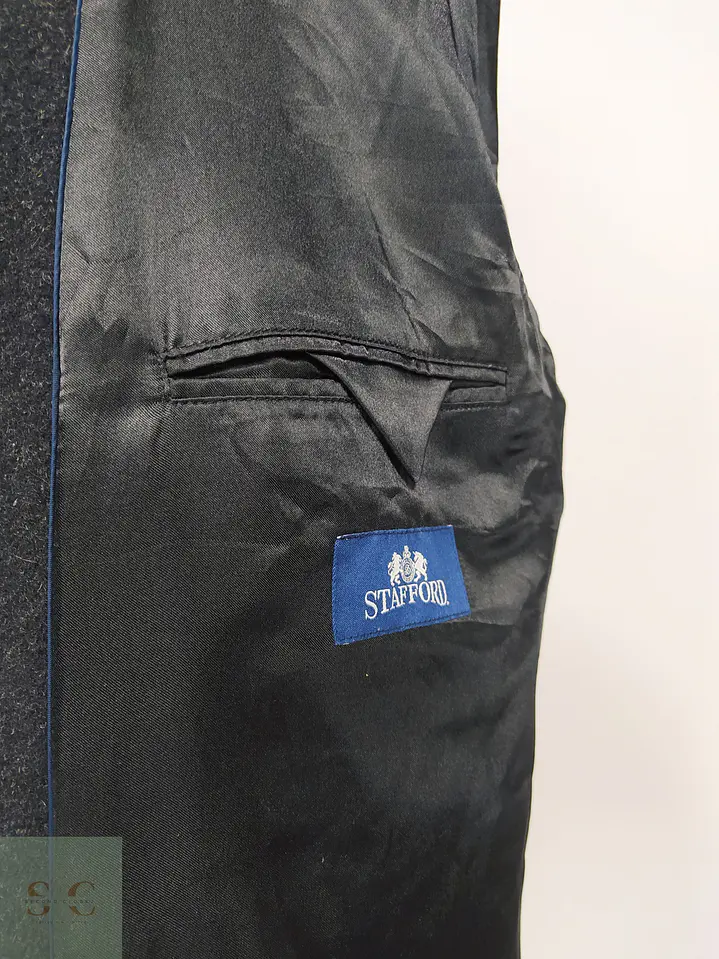 Abrigo Clásico de Paño Monocromático Stafford Talla XL 7