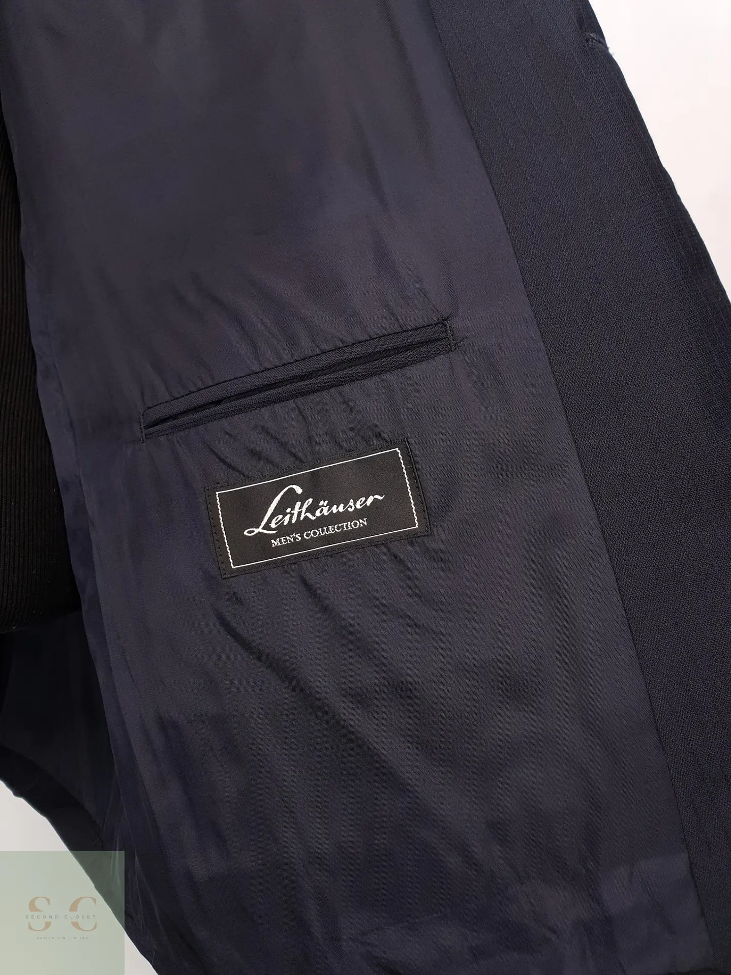 Blazer Diplomático Azul Marino con Solapa de Lanza Leithäuser Talla M 7