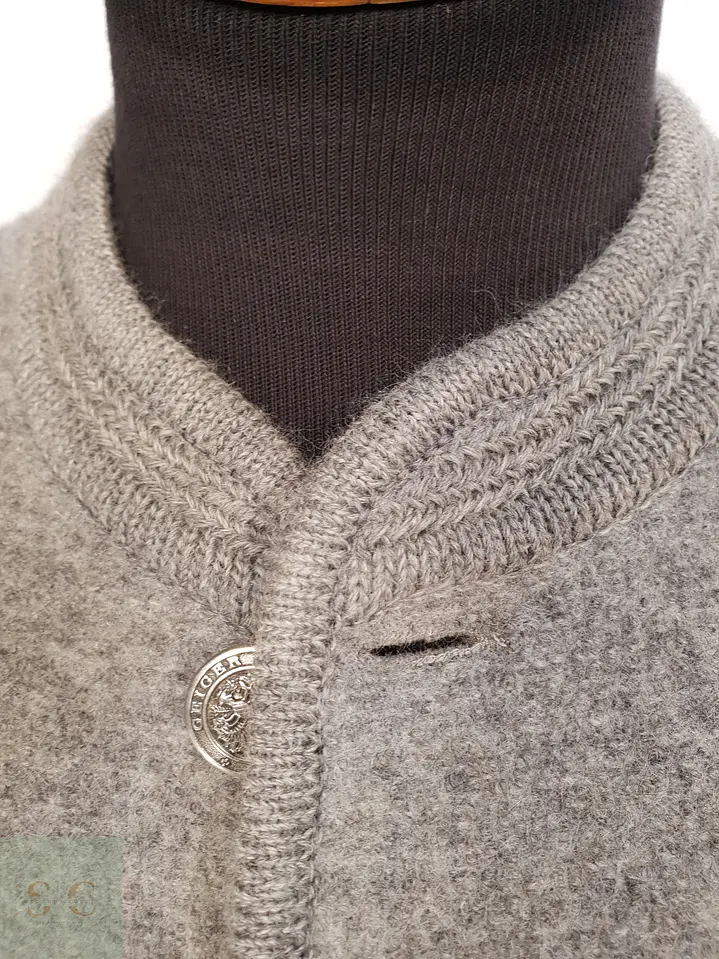 Chaqueta Alpina de Lana Hervida con Botones Metalizados Geiger Talla SM 6