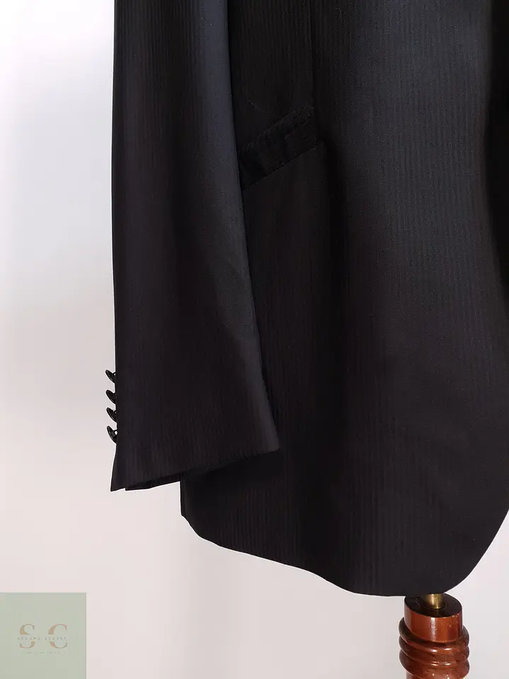 Blazer Formal Estructurado en Mezcla de Lana y Seda Wilvorst Talla L 2
