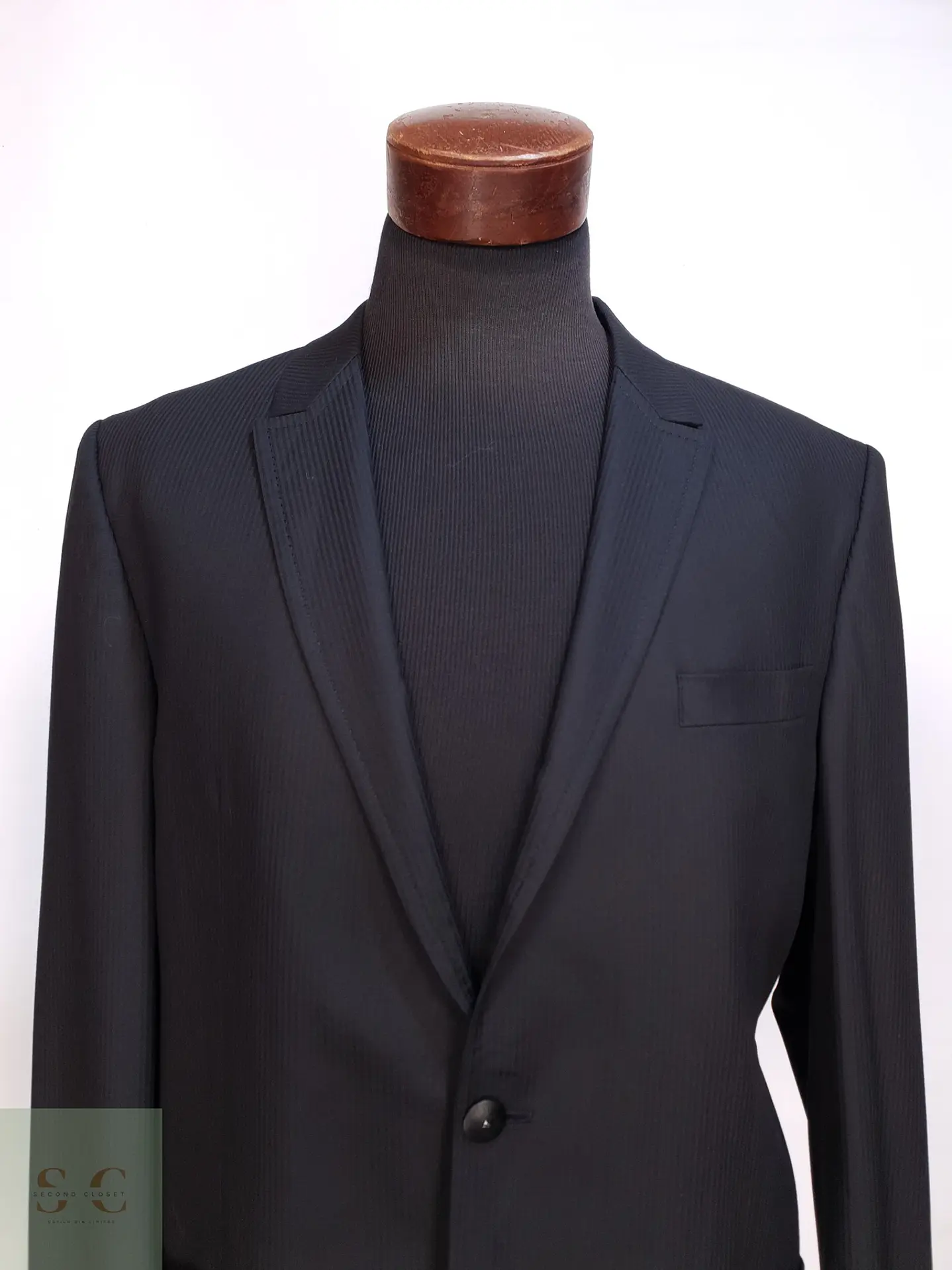 Blazer Formal Estructurado en Mezcla de Lana y Seda Wilvorst Talla L 3