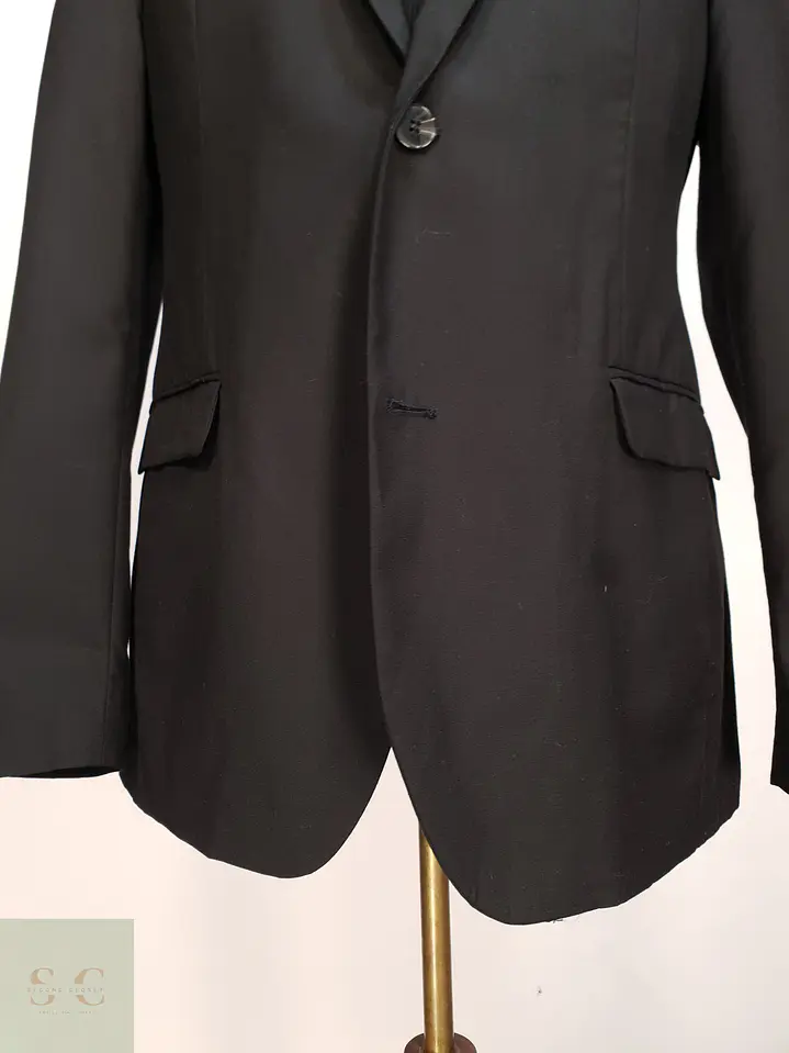 Blazer Monopecho Clásico de Tono Negro Sobrio Angelo Litrico Talla M 3