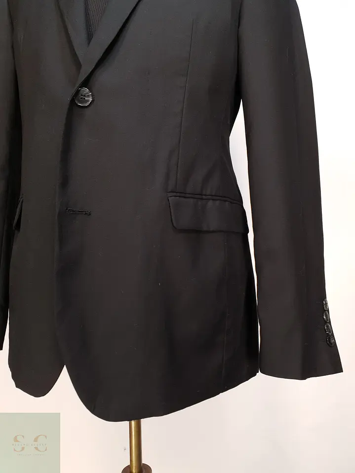 Blazer Monopecho Clásico de Tono Negro Sobrio Angelo Litrico Talla M 4