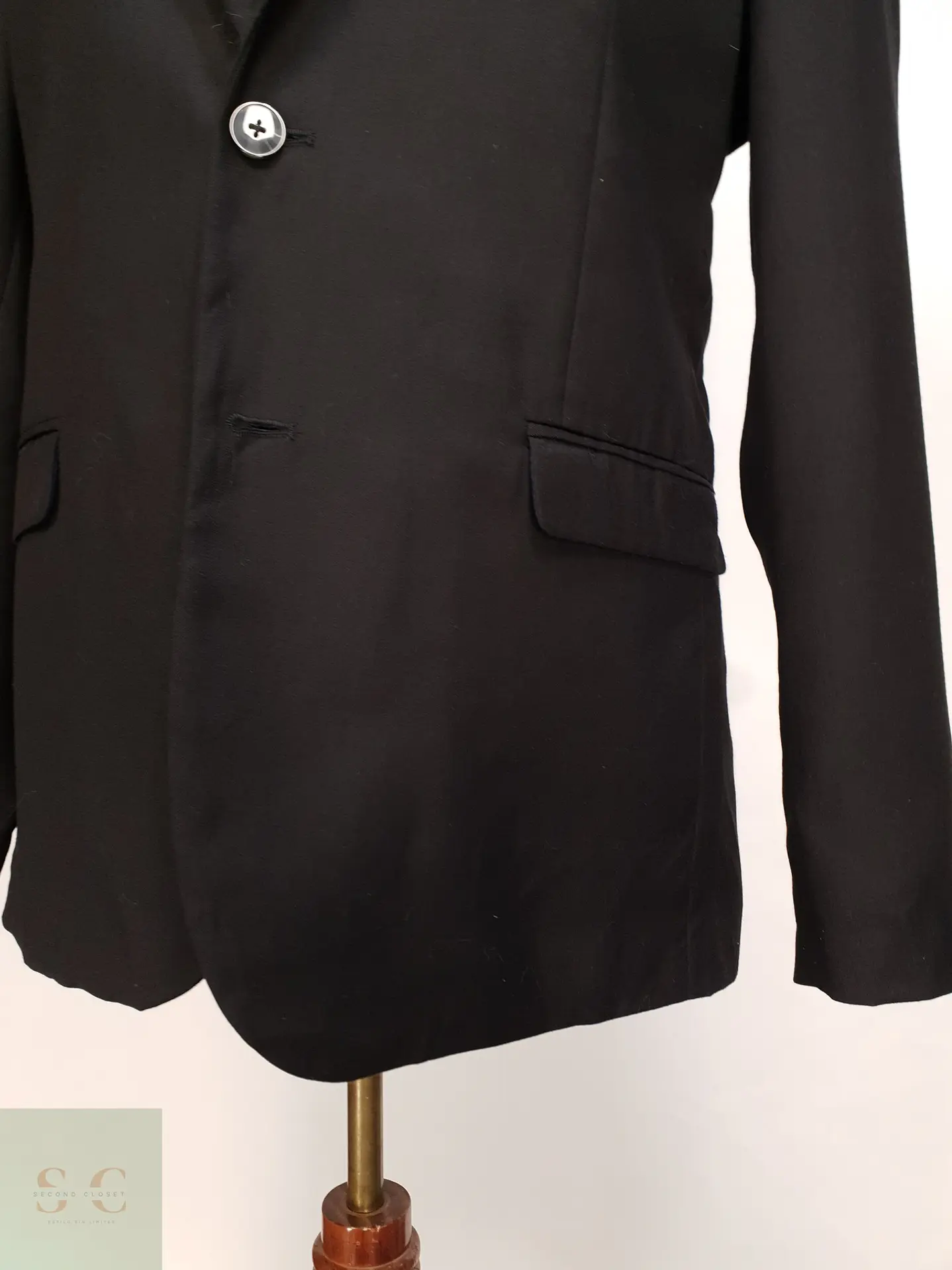 Blazer Negro Slim Fit de Corte Moderno Angelo Litrico Talla SM 2