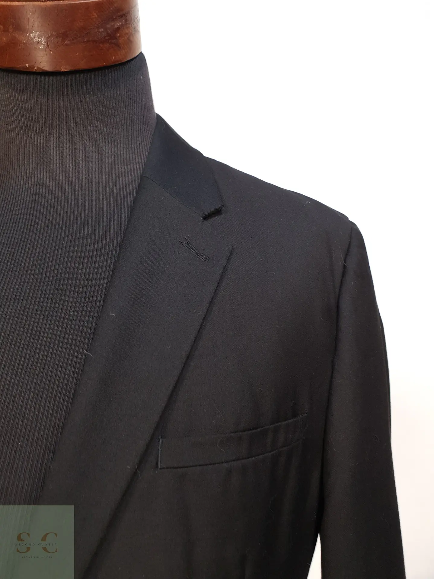 Blazer Negro Slim Fit de Corte Moderno Angelo Litrico Talla SM 4