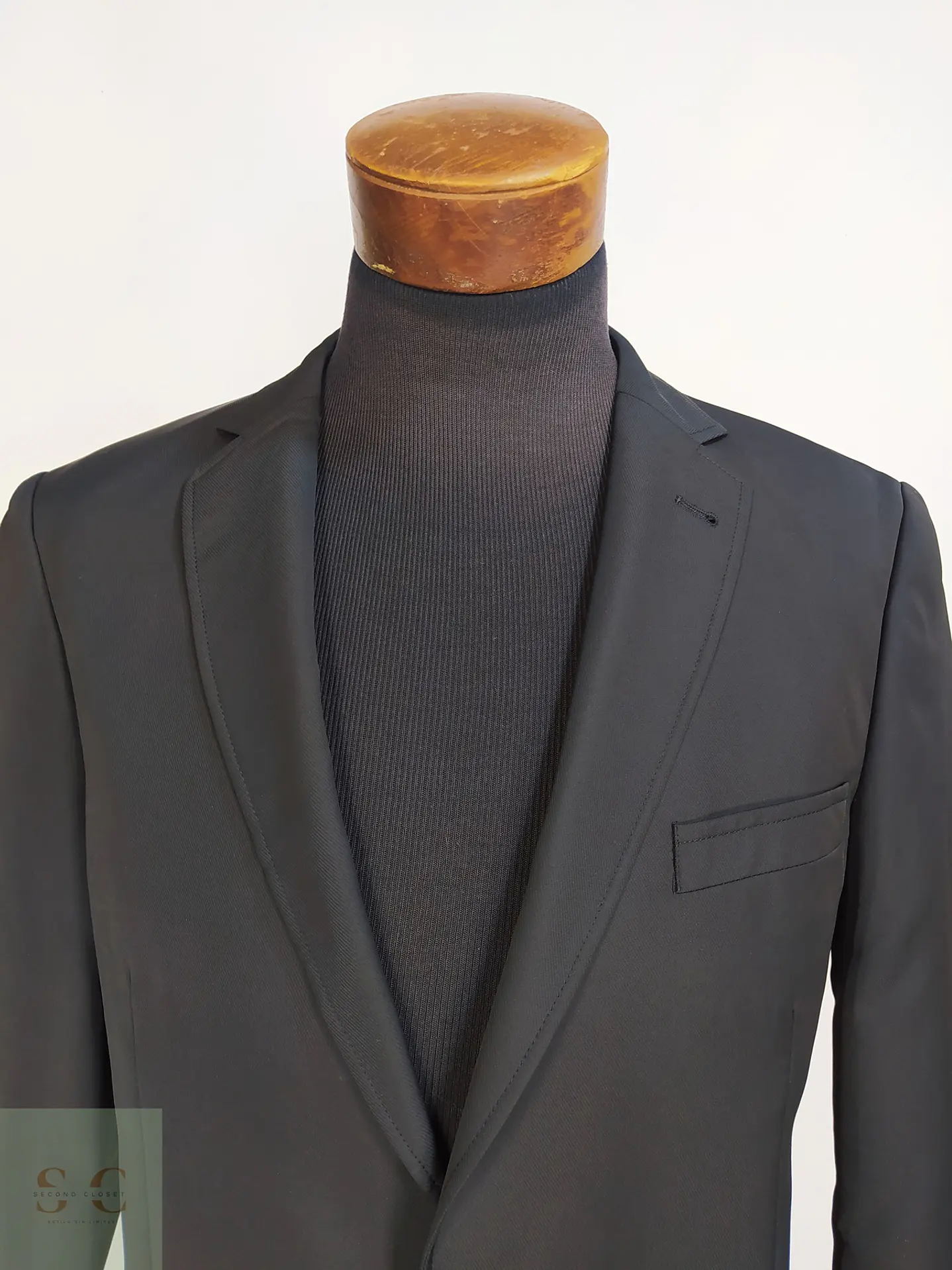 Blazer Negro Slim Fit de Botonadura Sencilla Bogie Talla M 3