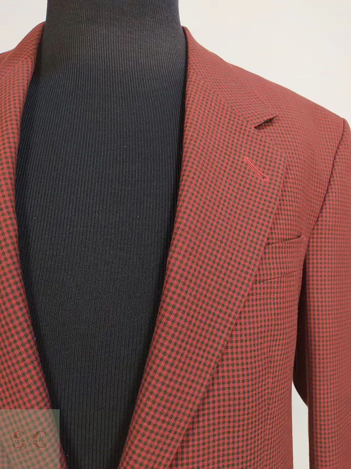 Blazer Vintage de Microcuadros Tono Burdeos Talla L 4