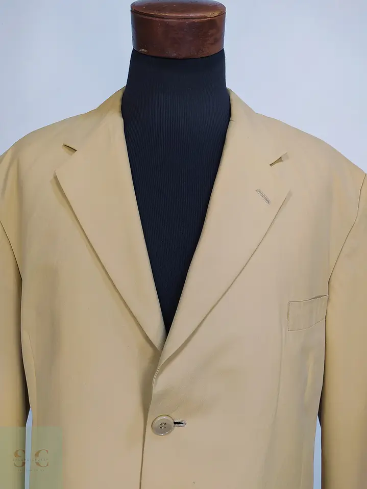 Blazer Estructurado de Tres Botones en Tono Amarillo Pastel C&A Talla XXXL 3