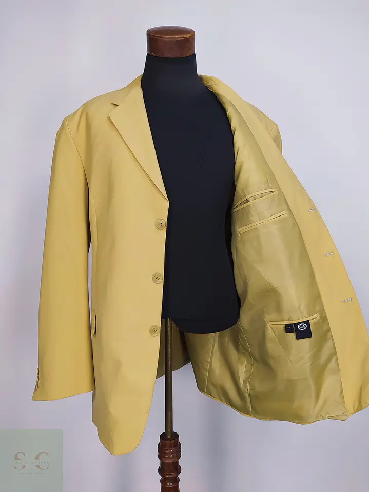 Blazer Estructurado de Tres Botones en Tono Amarillo Pastel C&A Talla XXXL 5