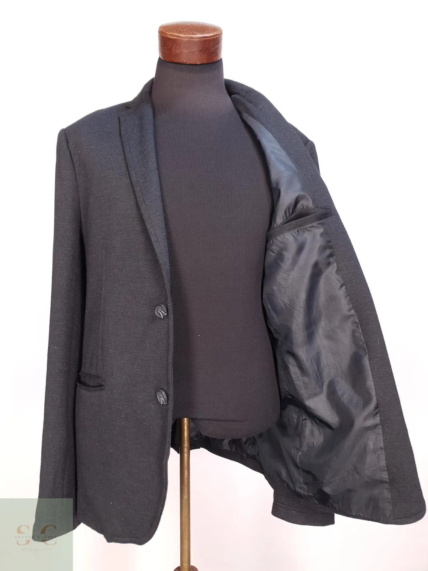 Blazer Moderno Texturizado de Punto en Tono Negro TOM Talla XL 6