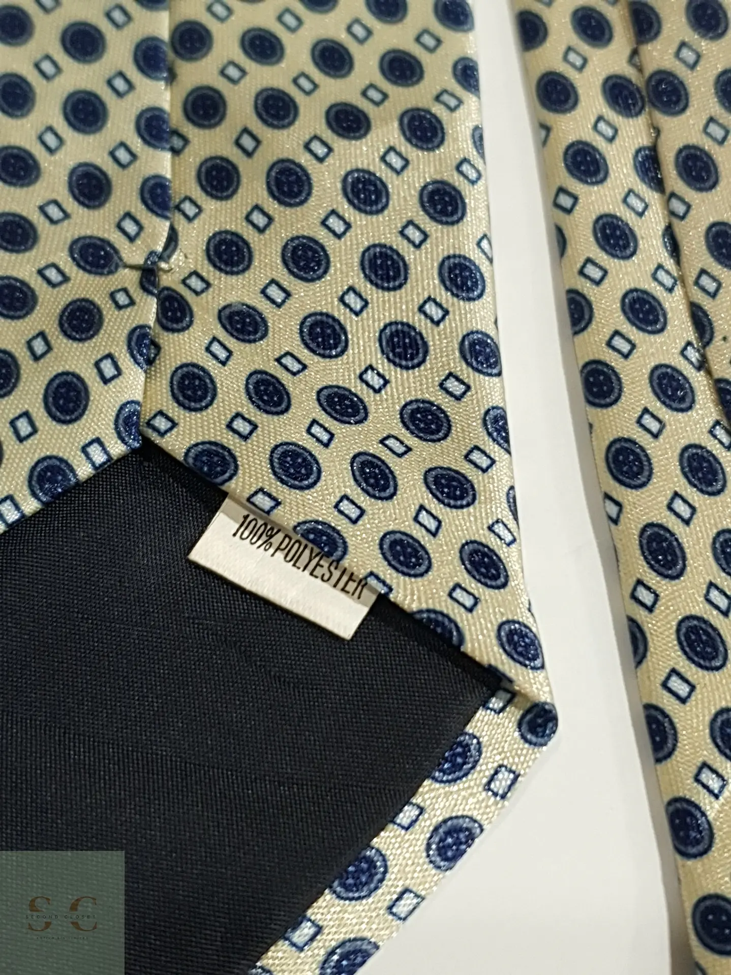 Corbata Clásica de Patrón Geométrico Crema y Azul 3