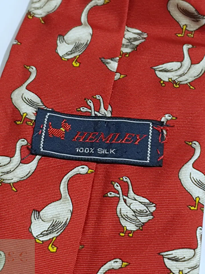 Corbata de Seda con Motivo Figurativo de Ocas Hemley 3