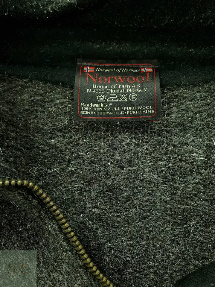 Suéter Nórdico de Lana Virgen con Cierre Norwool Talla L 3