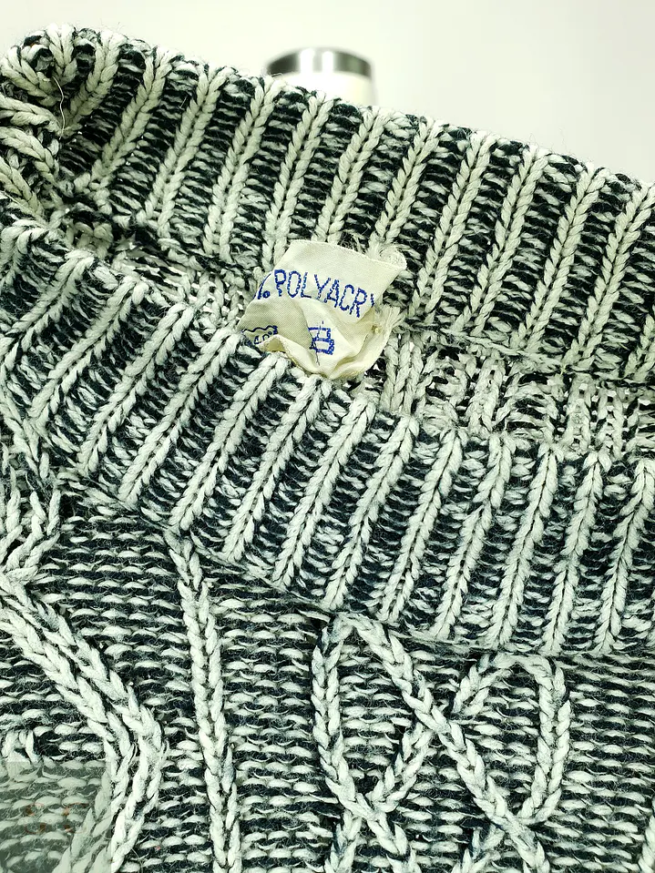 Suéter de Punto Grueso en Enrejado Gris Jaspeado Talla ML 3