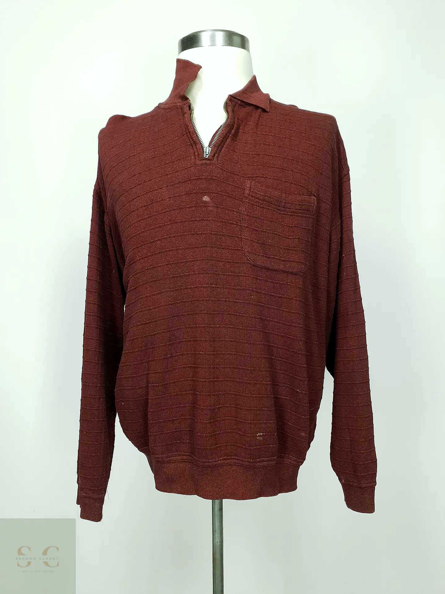 Sweater Texturizado con Cuello Polo y Medio Cierre en Rojo Burdeos Kitaro Men Talla XXL 2