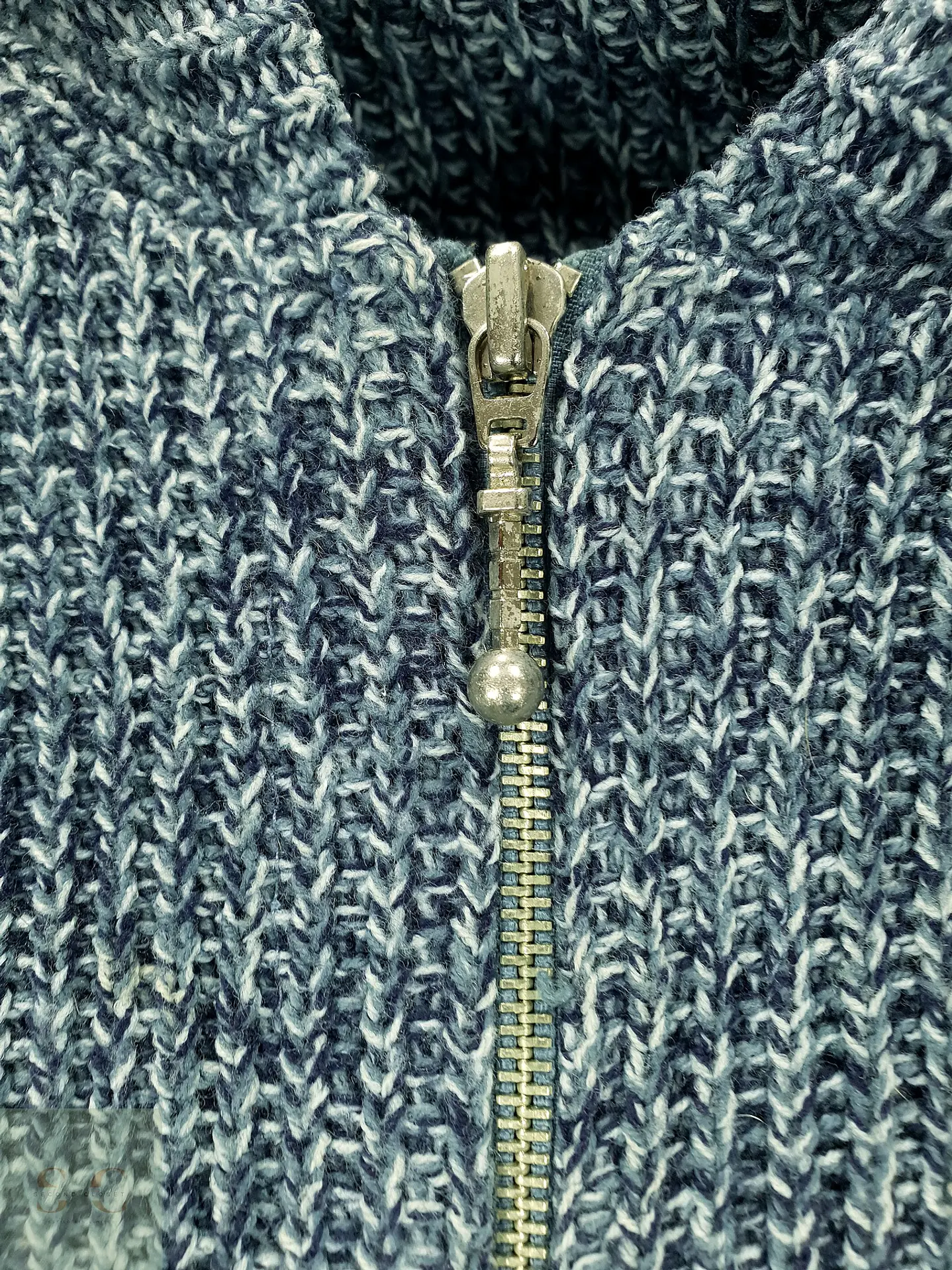Cárdigan de Punto Grueso con Capucha en Azul Jaspeado Talla XL 3