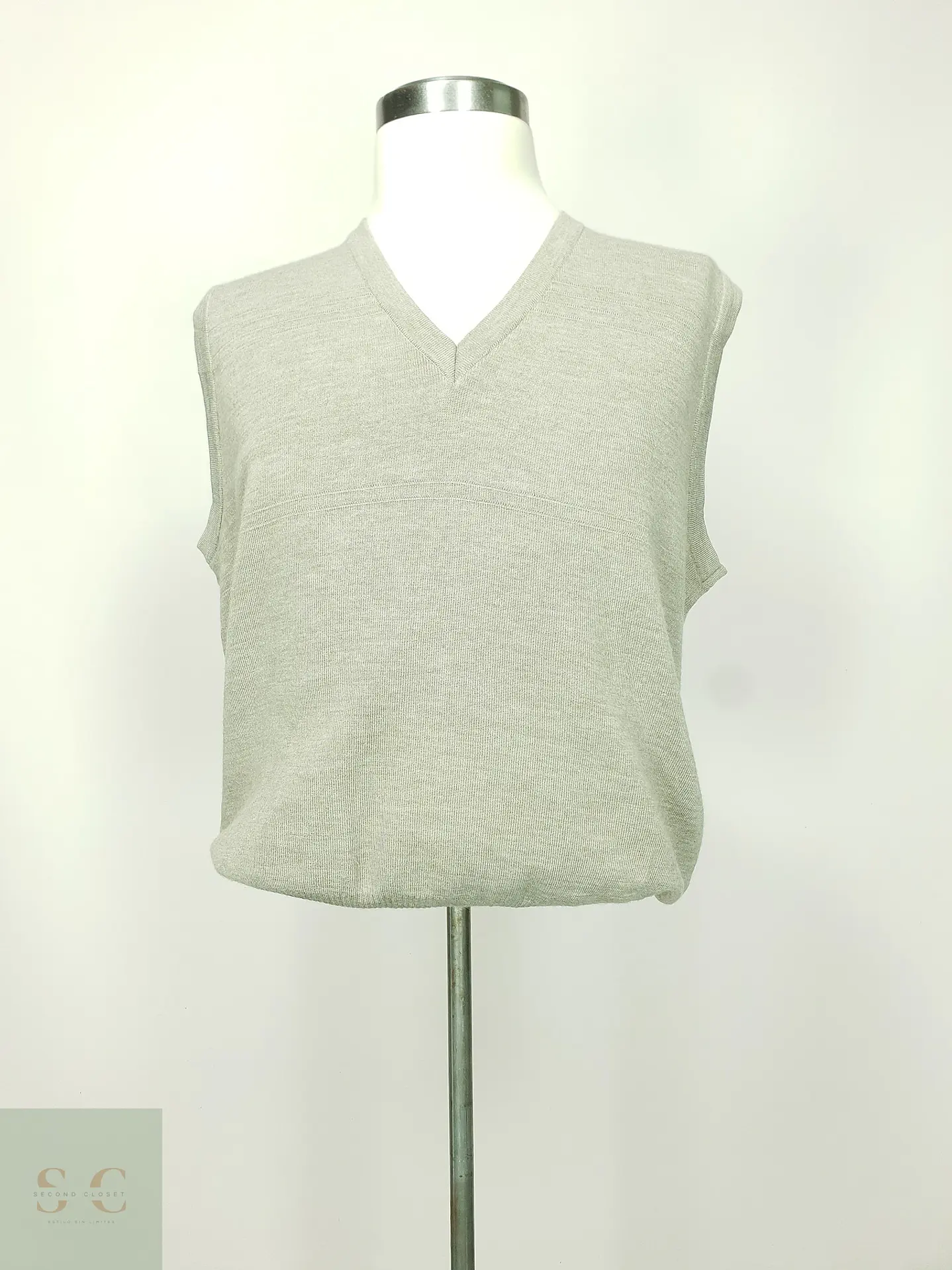 Chaleco Tejido sin Mangas Cuello V en Beige Arena Breidhof Talla LXL 2