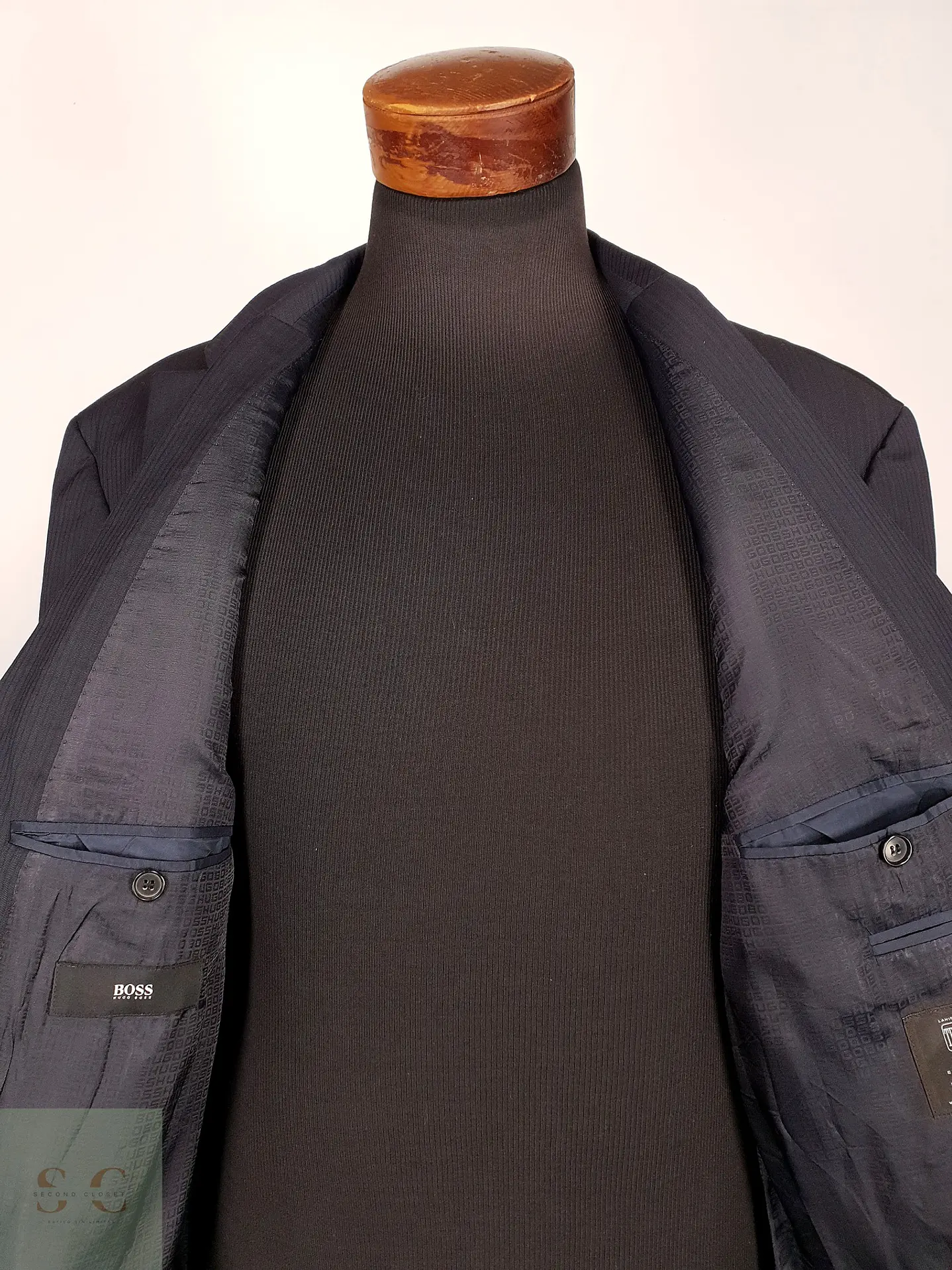 Blazer Hugo Boss Azul Negro Rayas – Tessitura Biella – 100% Lana Virgen – Talla XL 12